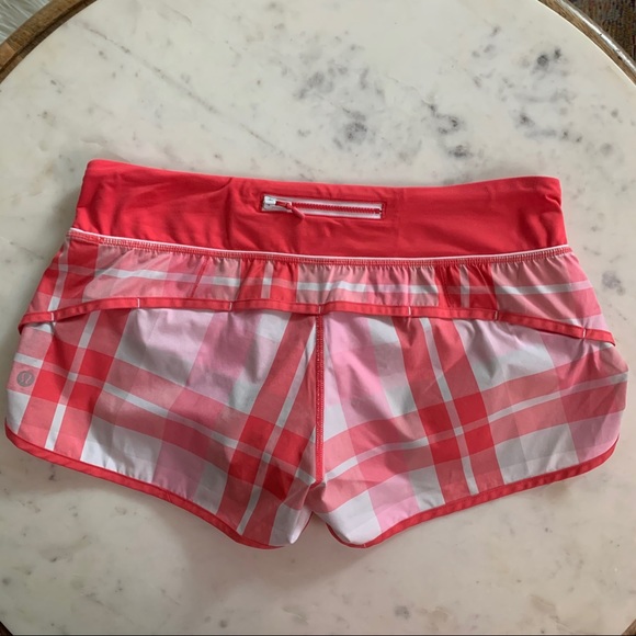 Lululemon Speed Up shorts 2.5” - Picture 2 of 3